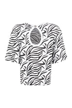 Load image into Gallery viewer, Fausta printed t-shirt