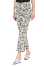 Load image into Gallery viewer, Pescina cropped trousers
