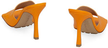Load image into Gallery viewer, Stretch leather mules

