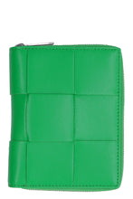 Load image into Gallery viewer, Leather wallet
