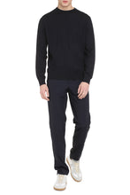 Load image into Gallery viewer, Fine-knit sweater
