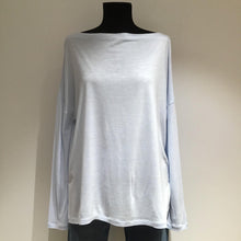 Load image into Gallery viewer, Viscose top
