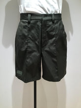 Load image into Gallery viewer, Techno fabric bermuda-shorts
