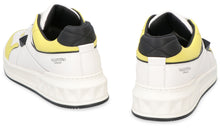 Load image into Gallery viewer, Valentino Garavani - One Stud leather low-top sneakers
